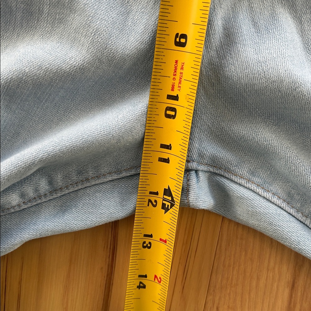 Levi’s Size 32 Light Wash High Rise Straight Crop Jeans - Picture 5 of 8